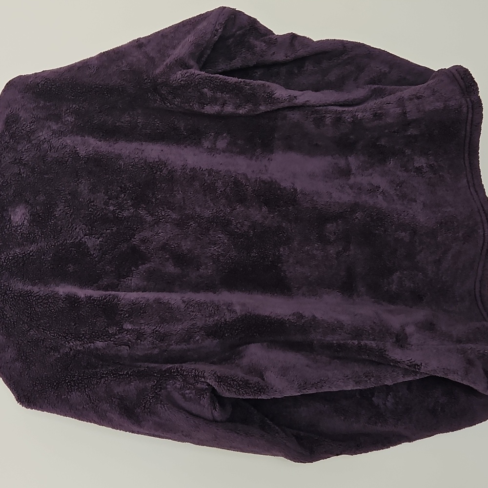 The North Face Purple Fleece Sweatshirt - Picture 6 of 11